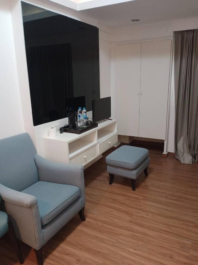 Royal Garden Home Hotel Bangkok Ngoại thất bức ảnh