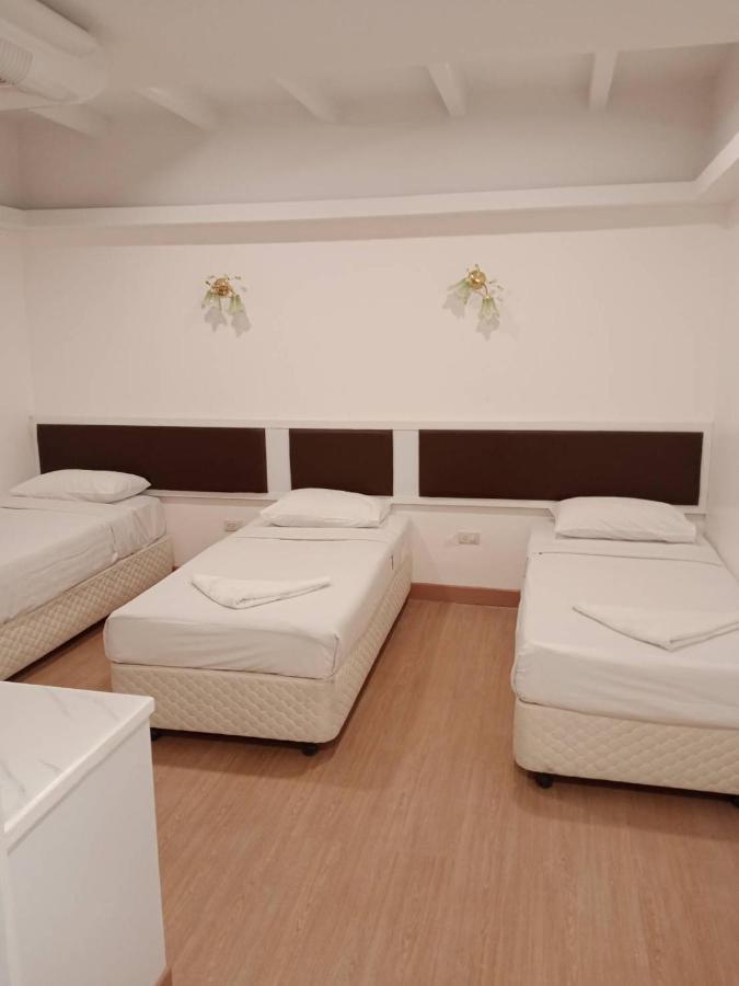 Royal Garden Home Hotel Bangkok Ngoại thất bức ảnh