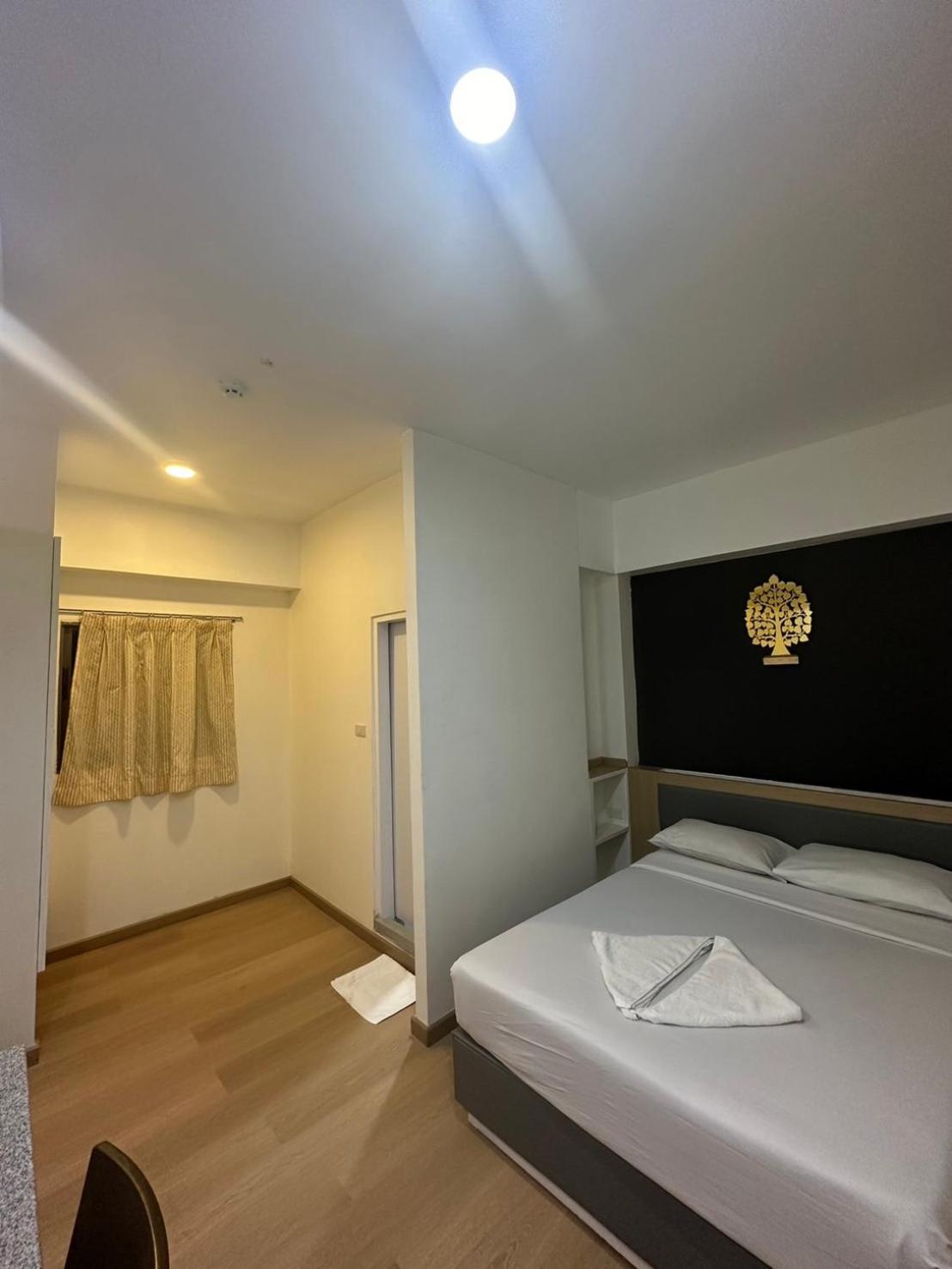 Royal Garden Home Hotel Bangkok Ngoại thất bức ảnh