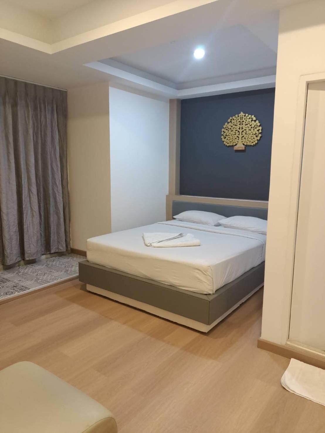 Royal Garden Home Hotel Bangkok Ngoại thất bức ảnh