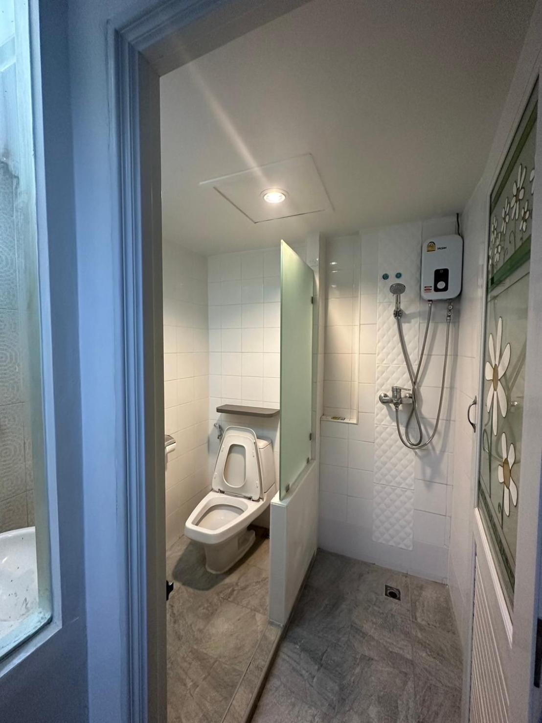 Royal Garden Home Hotel Bangkok Ngoại thất bức ảnh