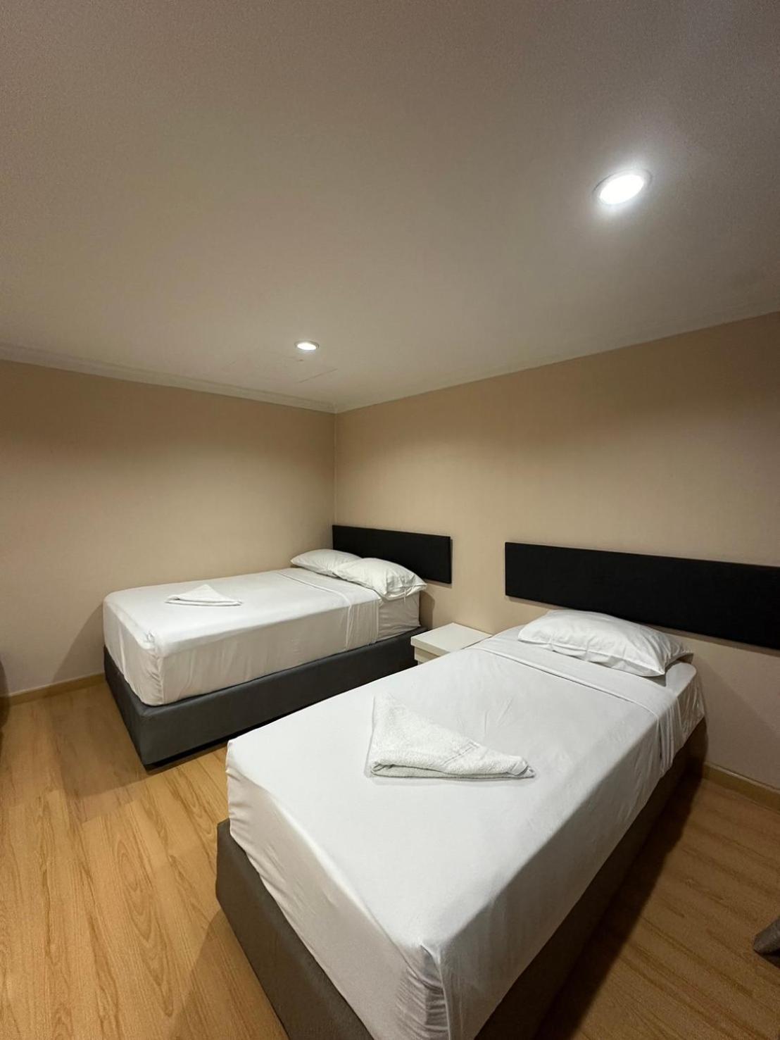 Royal Garden Home Hotel Bangkok Ngoại thất bức ảnh
