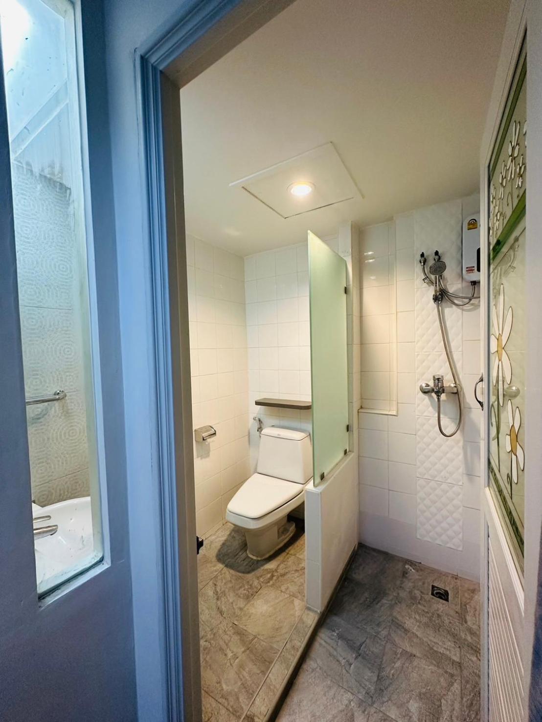 Royal Garden Home Hotel Bangkok Ngoại thất bức ảnh