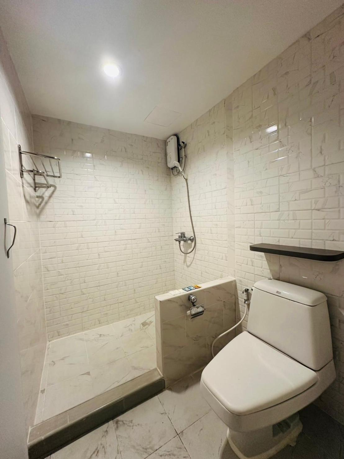 Royal Garden Home Hotel Bangkok Ngoại thất bức ảnh