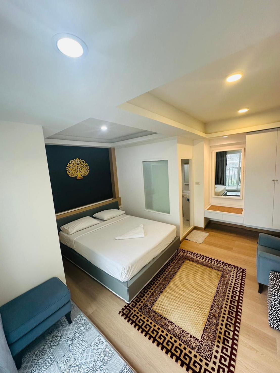 Royal Garden Home Hotel Bangkok Ngoại thất bức ảnh